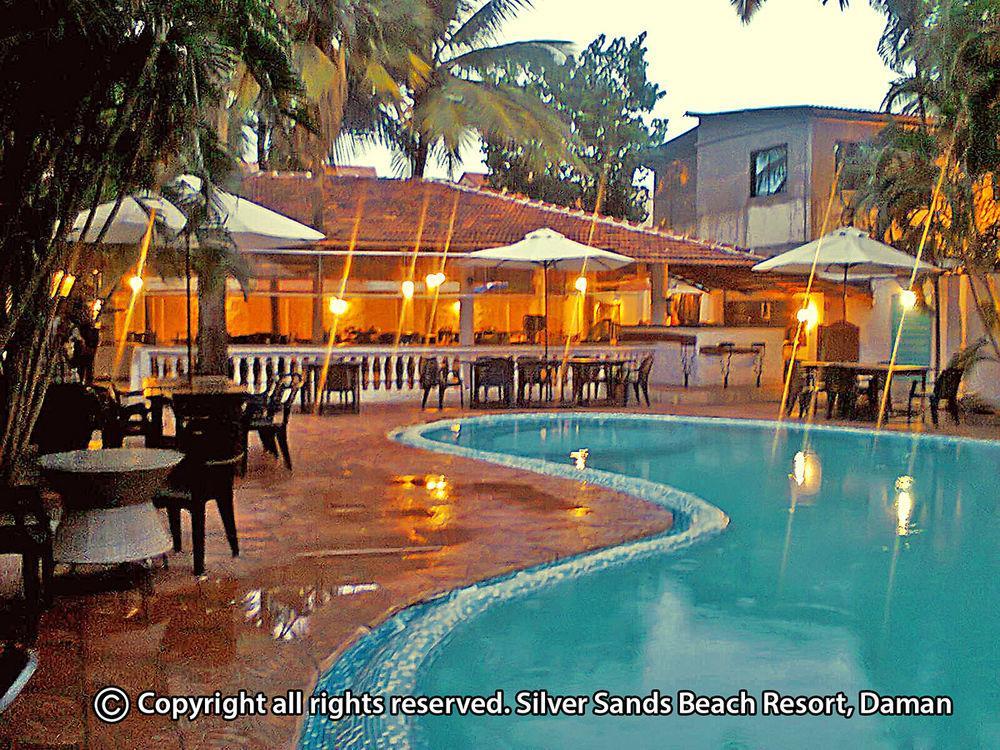 Silver Sands Beach Resort Даман Екстер'єр фото