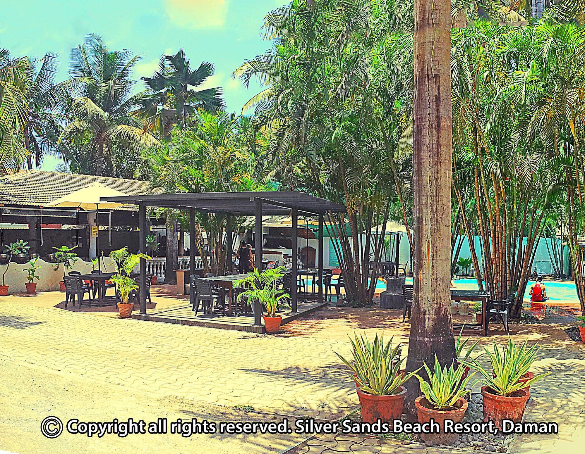 Silver Sands Beach Resort Даман Екстер'єр фото